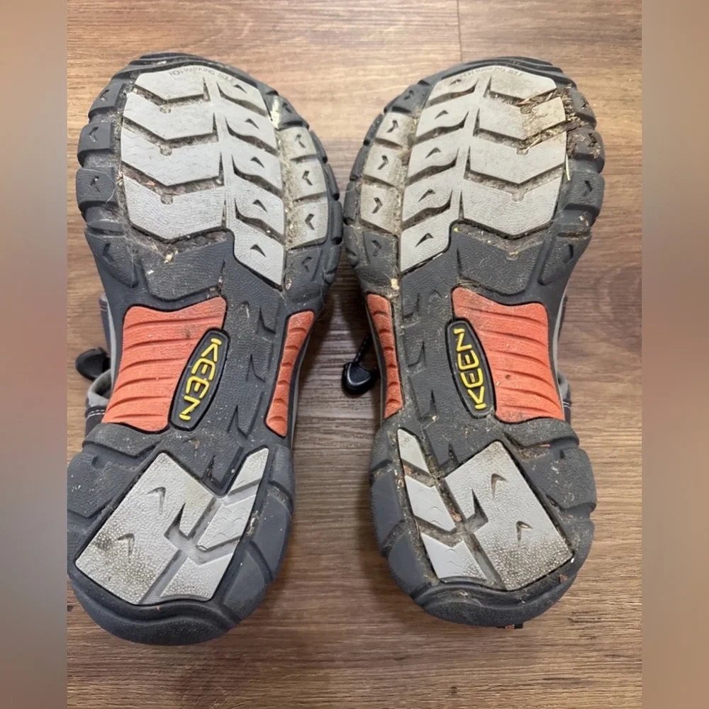 Keen Newport H2 Athletic Sports Sandals Mens Size 10 Waterproof
